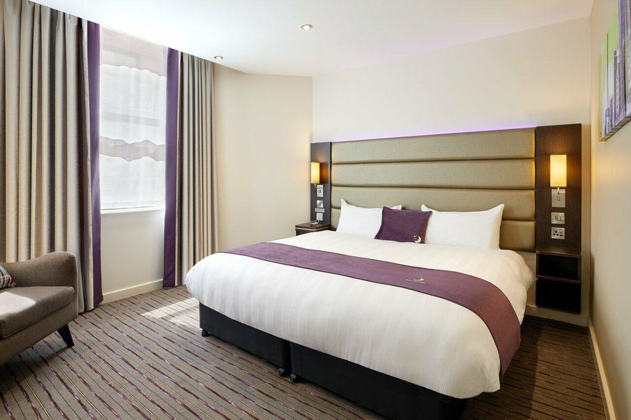 Premier Inn Honiton Exterior foto